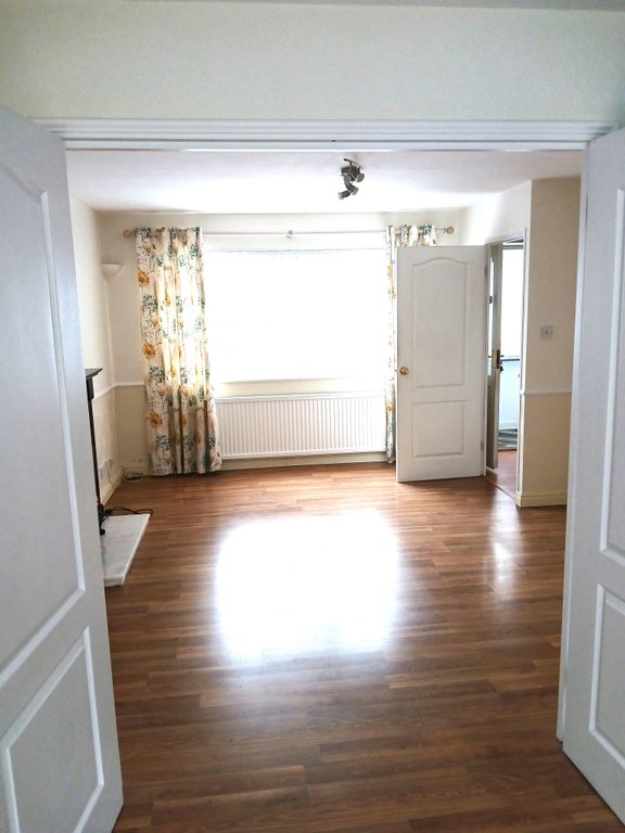 Property photo 2 of 22 Lounge