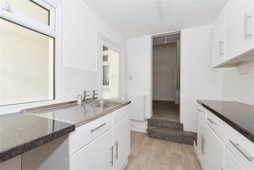 Property photo 2 of 18 Kitchen