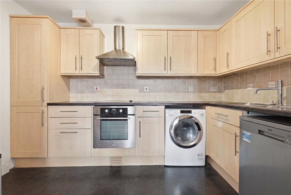 Property photo 3 of 21 Picture No. 29