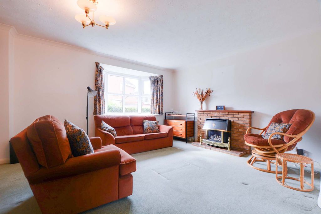 Property photo 3 of 21
