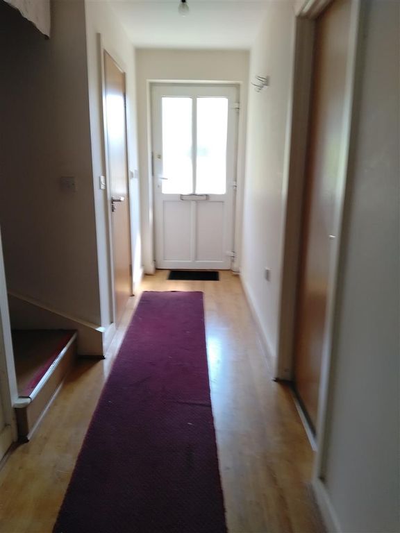 Property photo 3 of 19 14006.Jpg