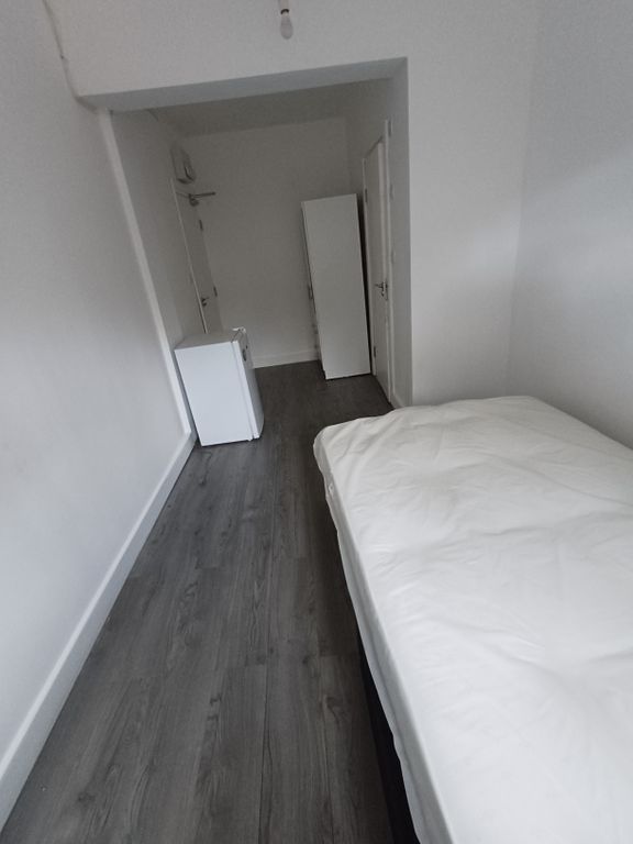 Property photo 1 of 2