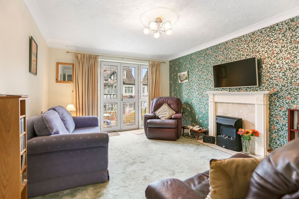 Property photo 2 of 14