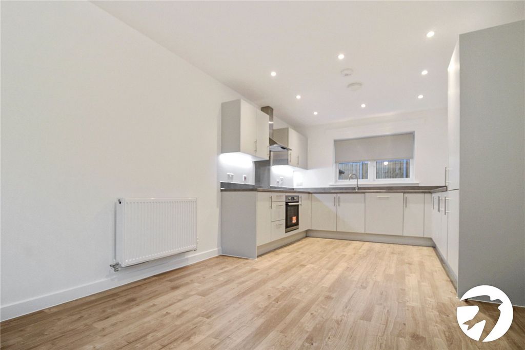 Property photo 2 of 10 Kitchen/ Dining Room
