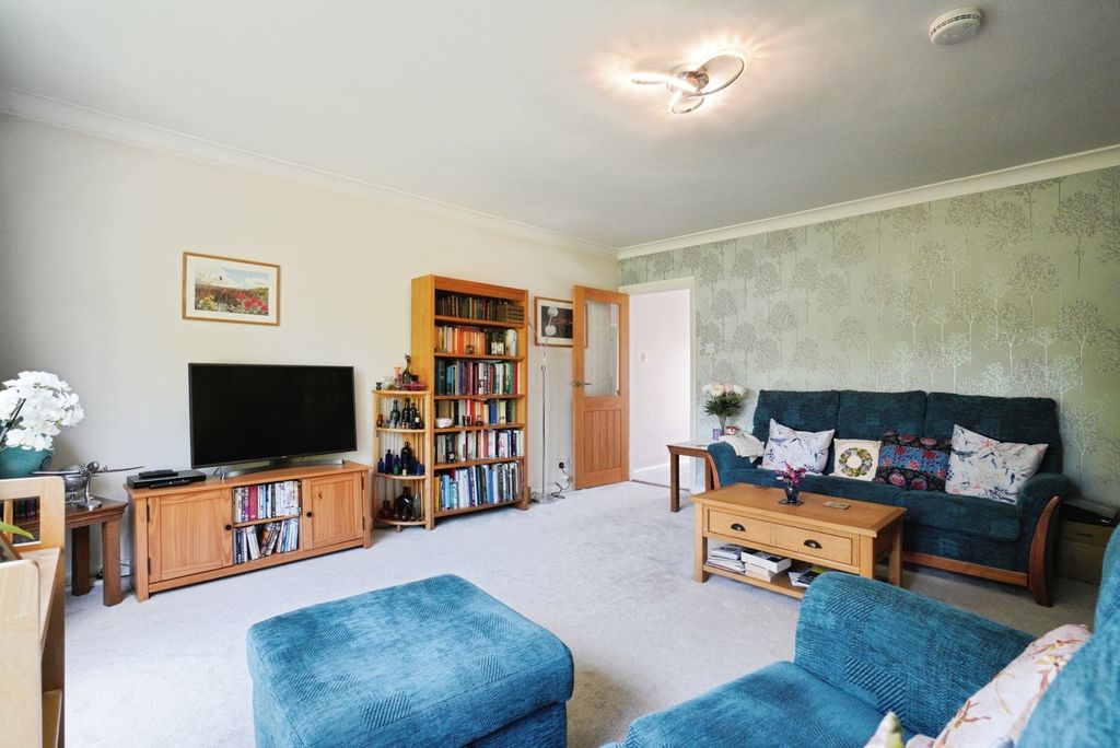 Property photo 2 of 20 Pbox-Img.Jpg