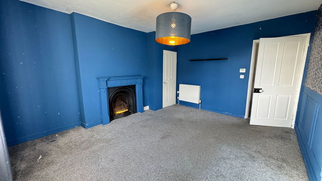 Property photo 3 of 9