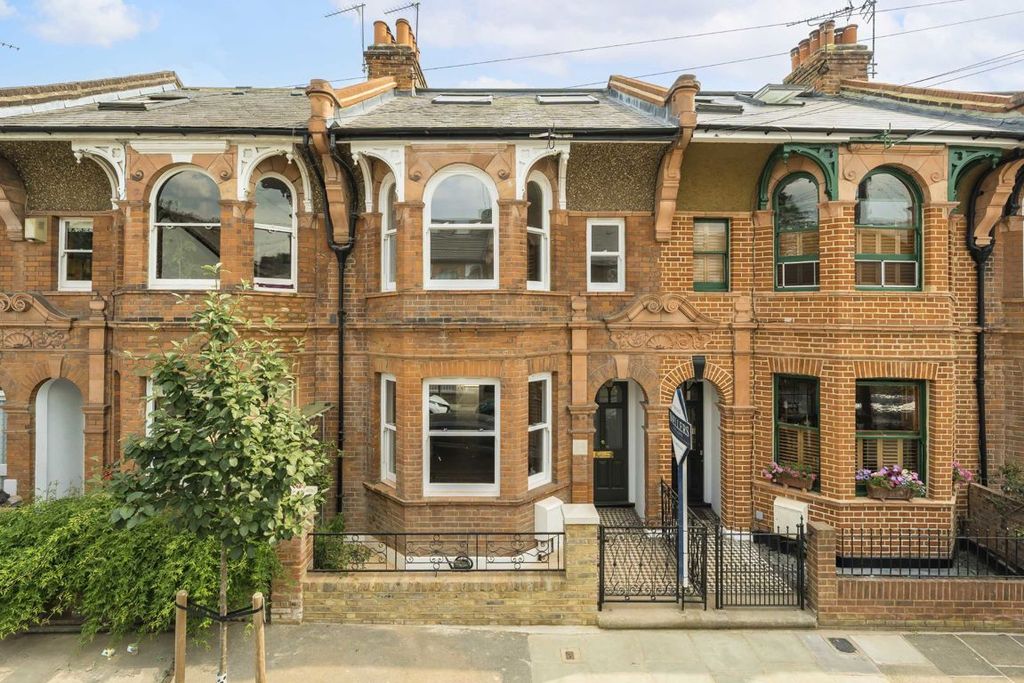 Property photo 1 of 8