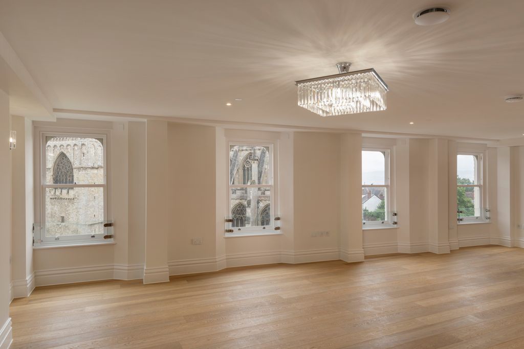 Property photo 3 of 23 Living Room