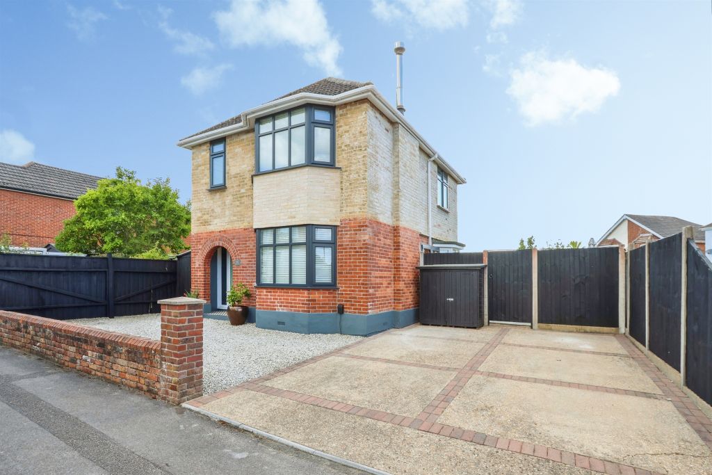Property photo 1 of 26