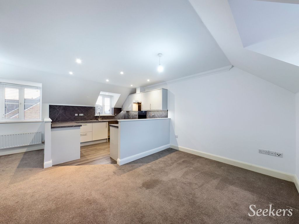 Property photo 1 of 7 Lounge Area