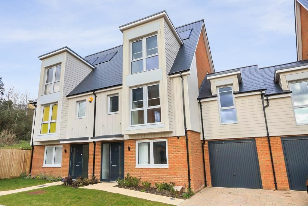 Property photo 1 of 13 Rt_Wt_Bxh_T_Job179_65 Castleridge_24_0204202614470