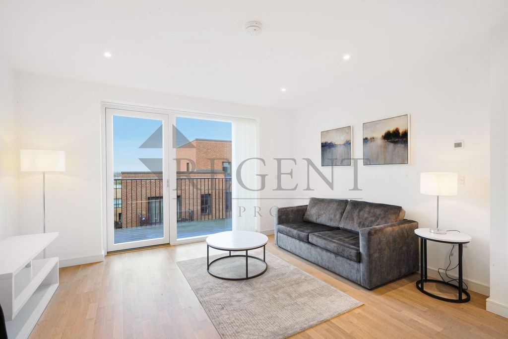 Property photo 1 of 15 (Main)