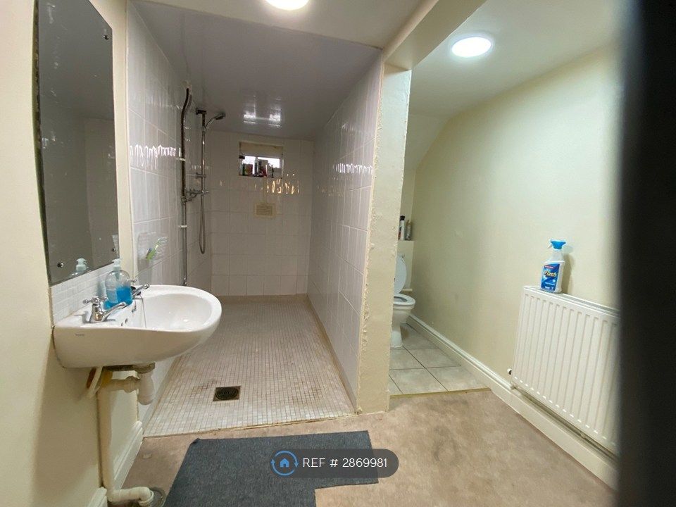 Property photo 2 of 3