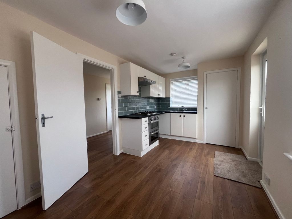 Property photo 3 of 10 Img_6237