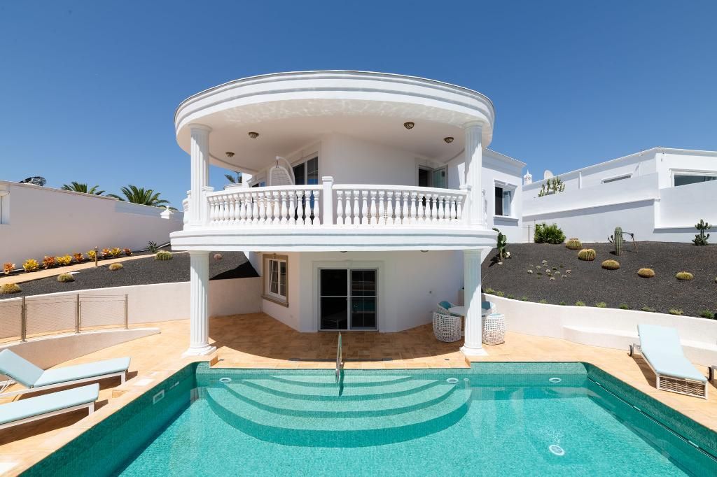 Property photo 3 of 10 <Caption/>