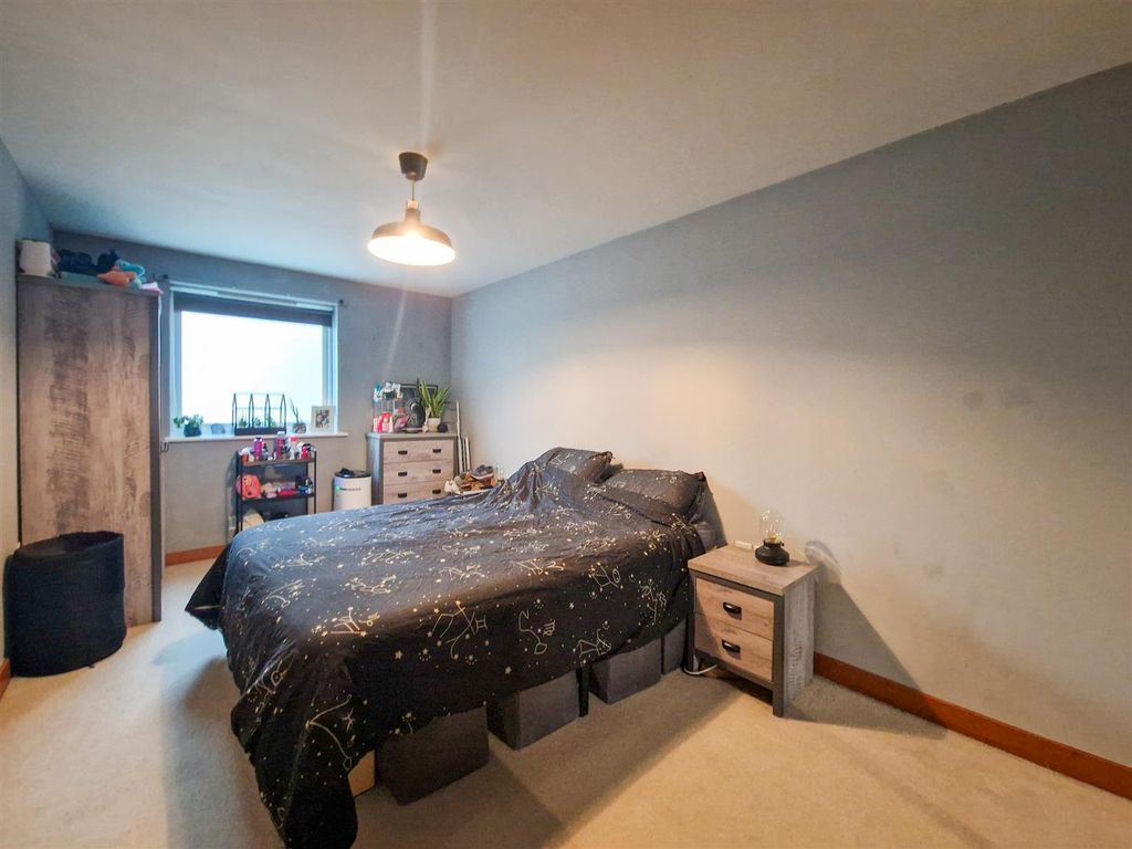Property photo 3 of 10 Bedroom One