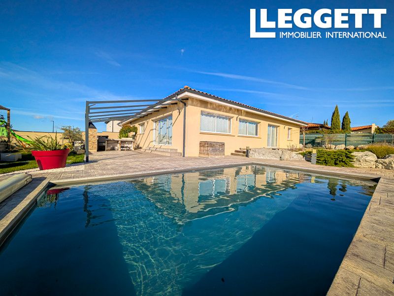 Property photo 2 of 10