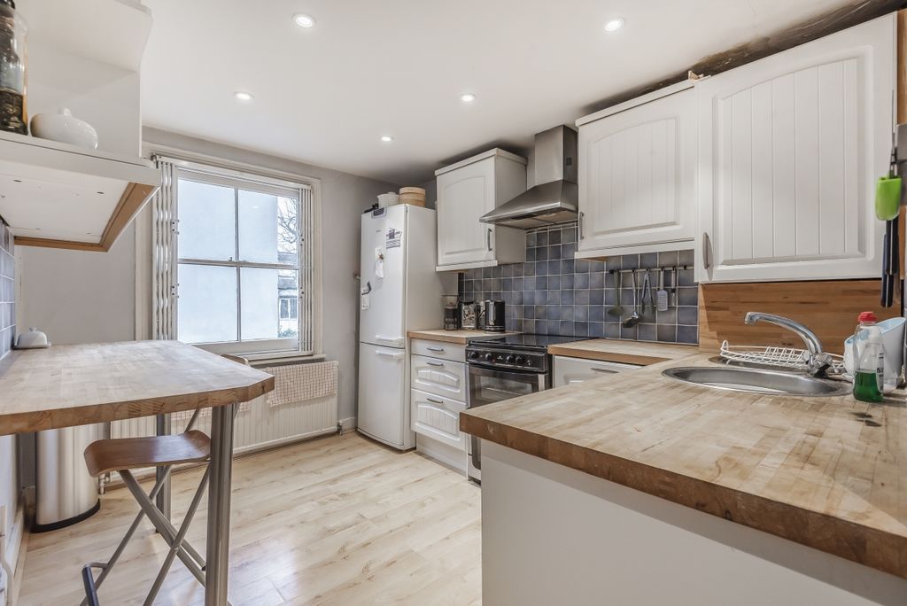 Property photo 2 of 7 681267 (3)