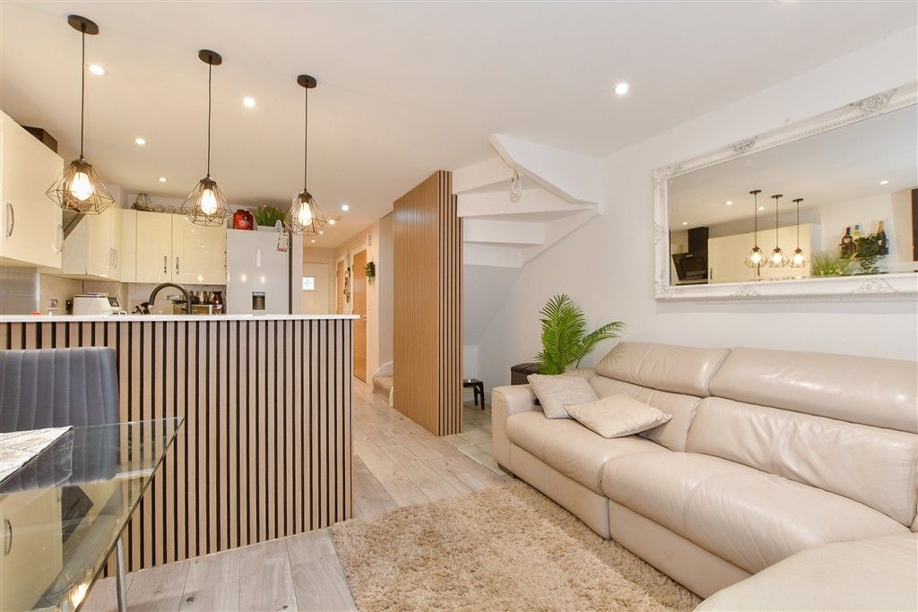 Property photo 2 of 15 Lounge/Kitchen