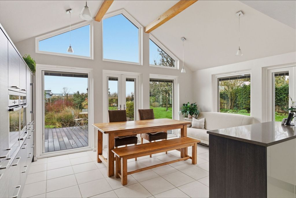 Property photo 3 of 22