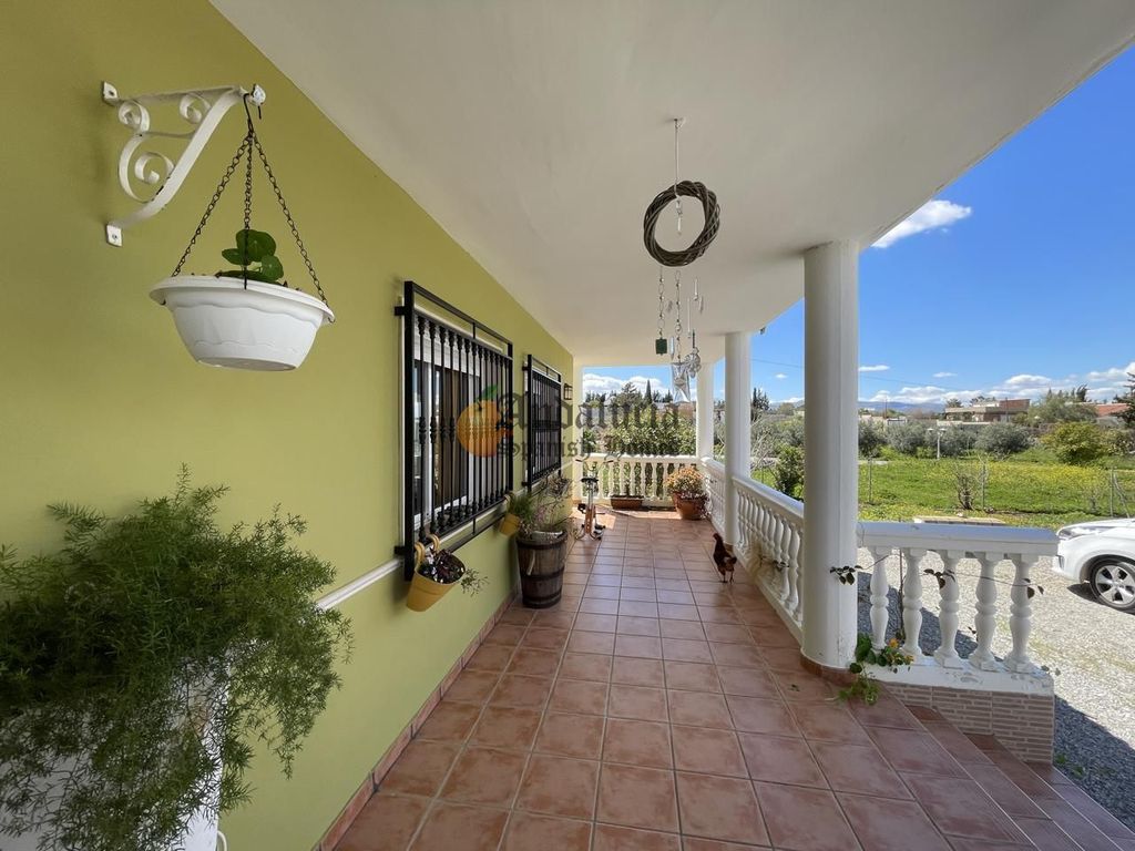 Property photo 3 of 42