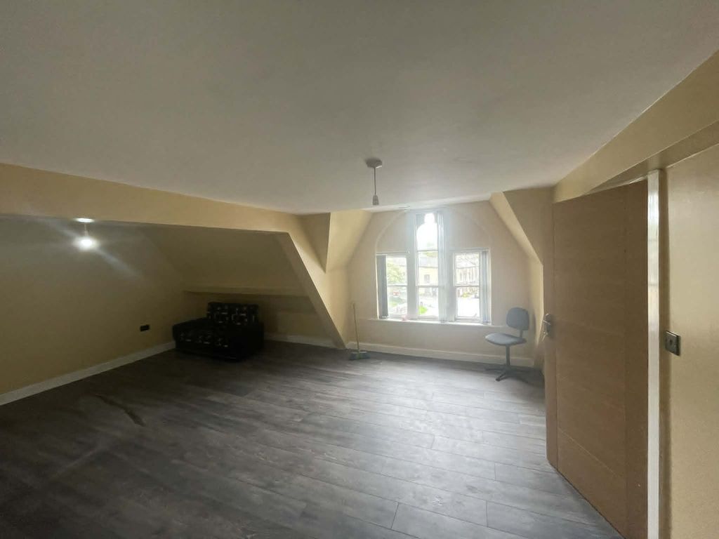 Property photo 2 of 29