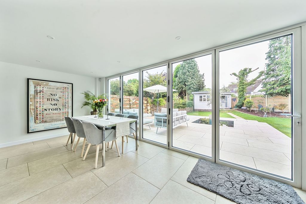 Property photo 3 of 23 25-1289937-62-682...