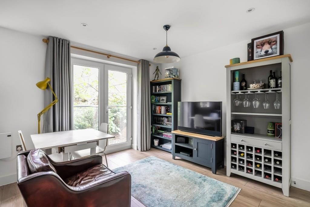Property photo 3 of 11 Flat-8-Parklands-House-8.Jpg