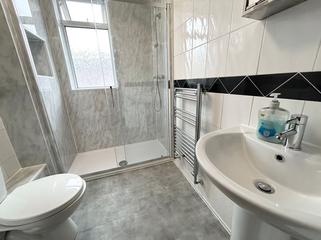 Property photo 3 of 3
