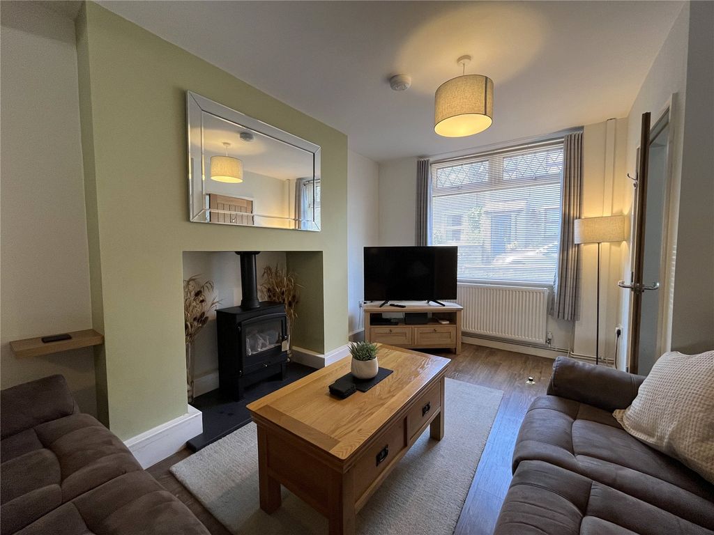 Property photo 3 of 19 Picture No. 01