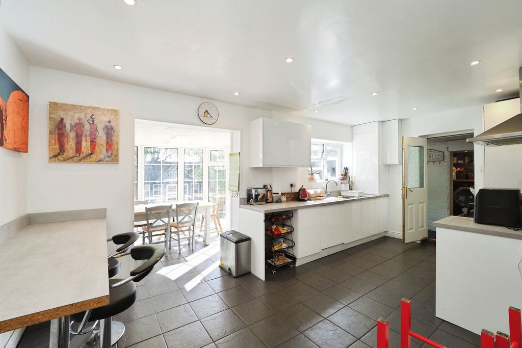 Property photo 2 of 20 Img_1261