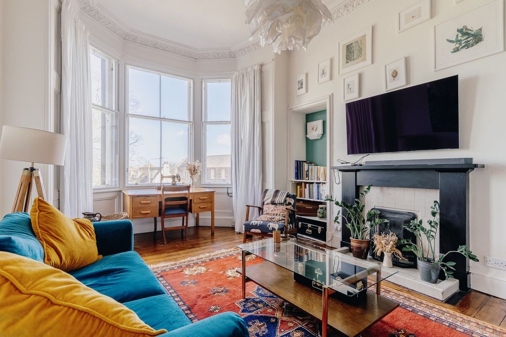 Property photo 3 of 11