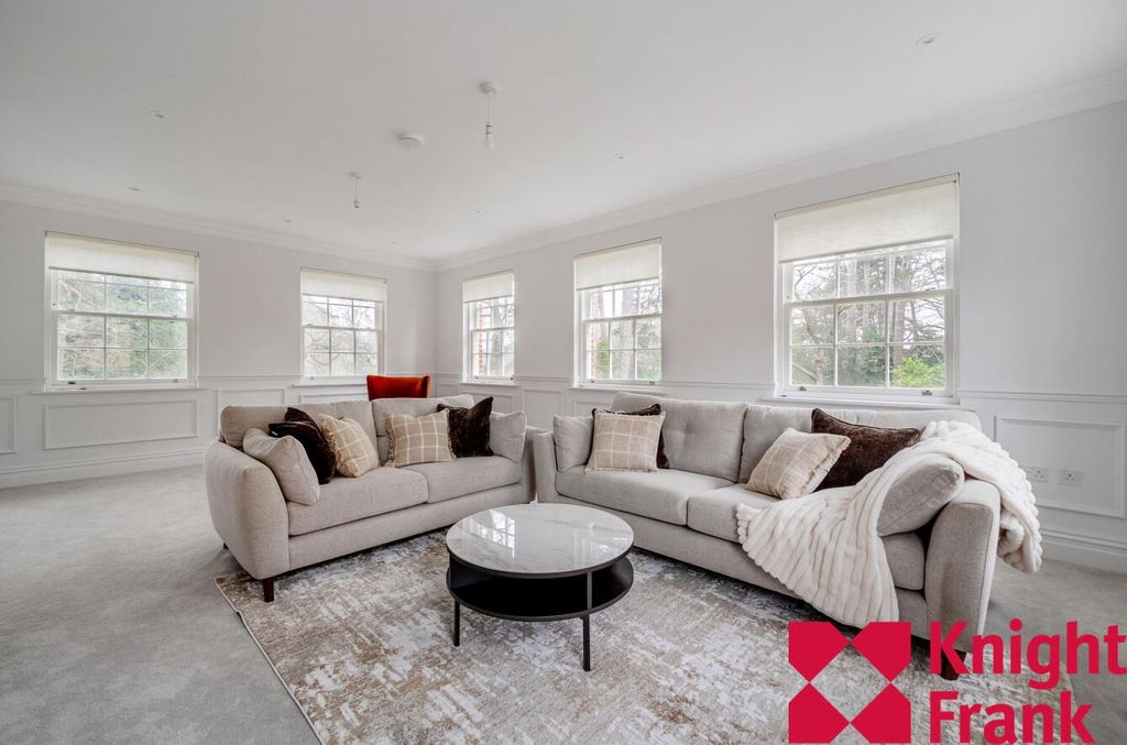 Property photo 2 of 9 Image