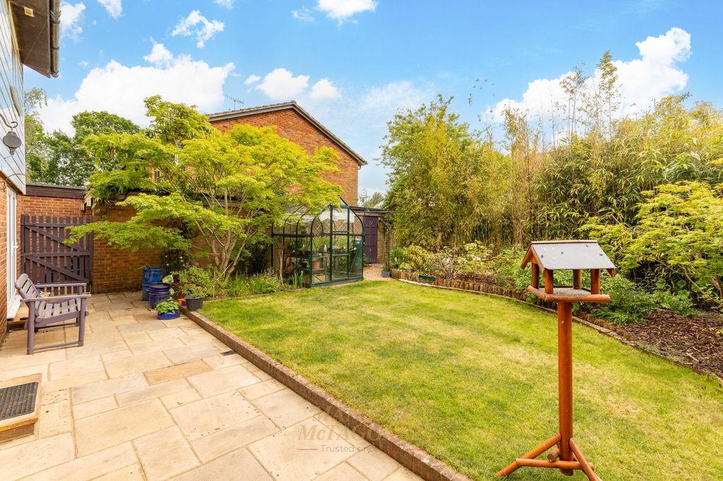 Property photo 2 of 26