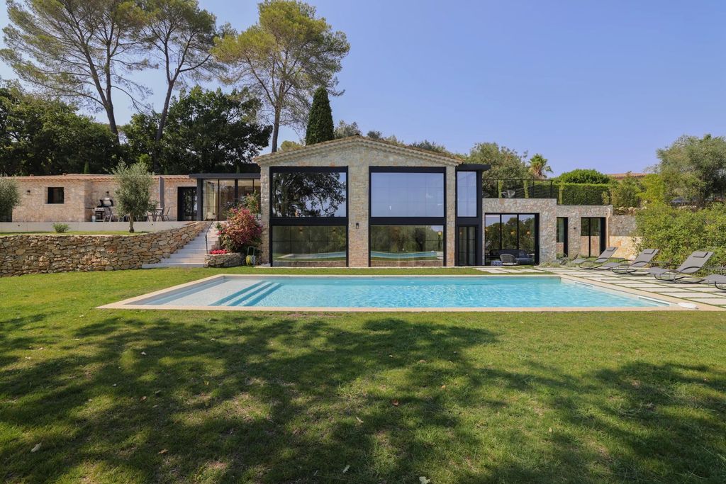 Property photo 1 of 24