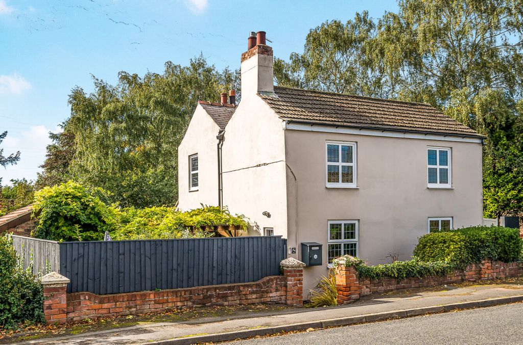 Property photo 1 of 24