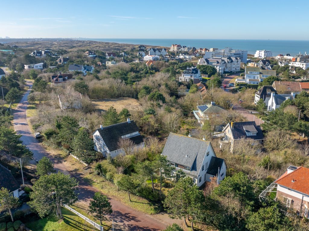 Property photo 2 of 101