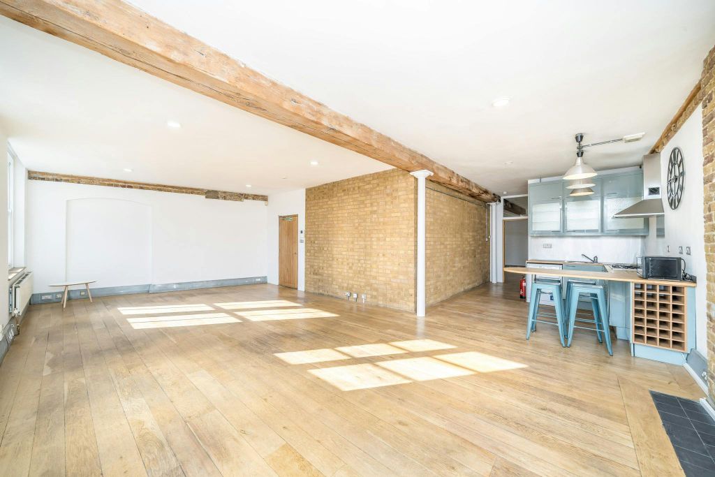 Property photo 3 of 7 1 Playhouse Court 64 Sbr Live Work 3.Jpg