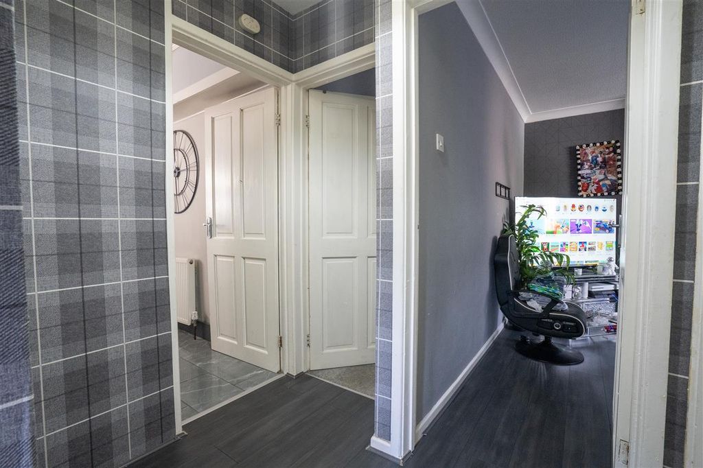 Property photo 2 of 13 Entrance Hallway