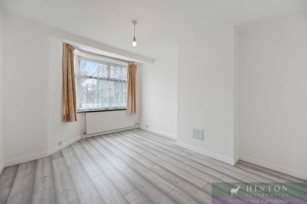 Property photo 2 of 12 12