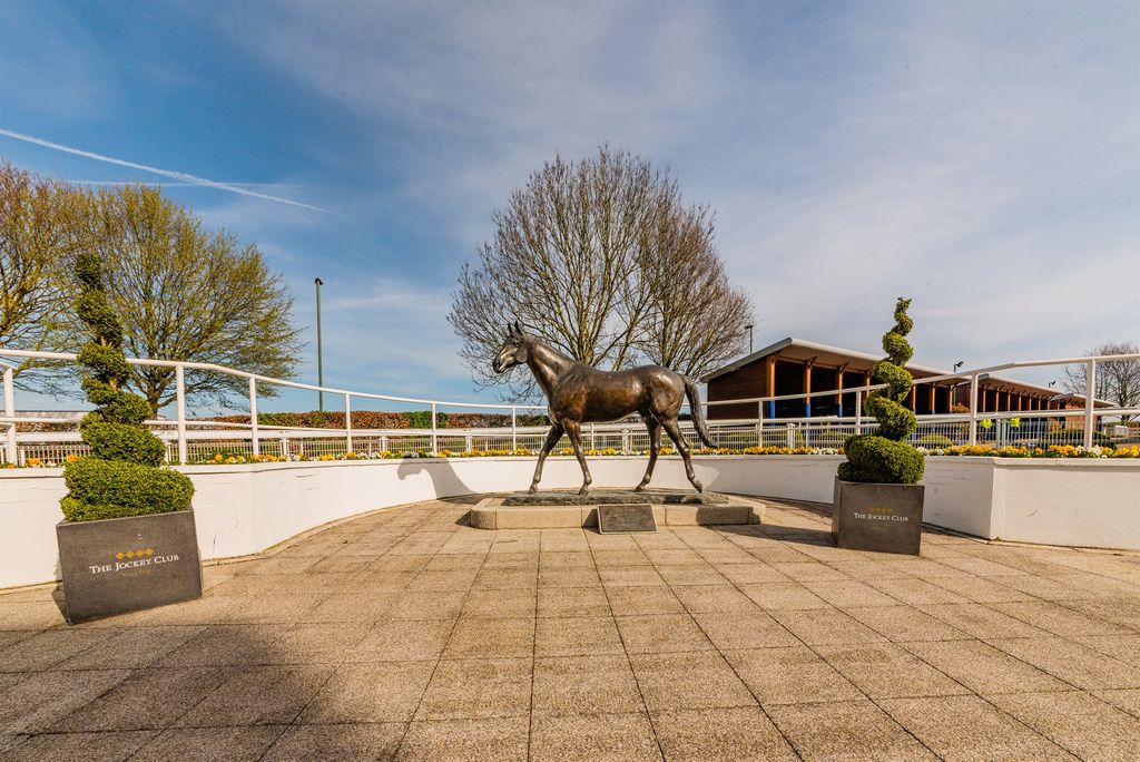 Property photo 3 of 4