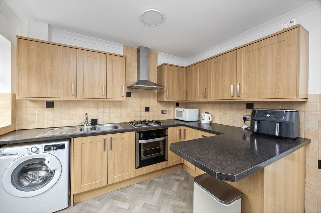 Property photo 2 of 17 Picture No. 42
