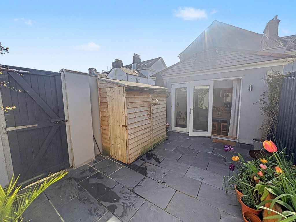 Property photo 3 of 15