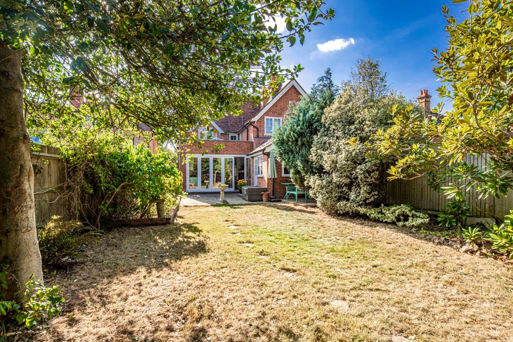 Property photo 2 of 21