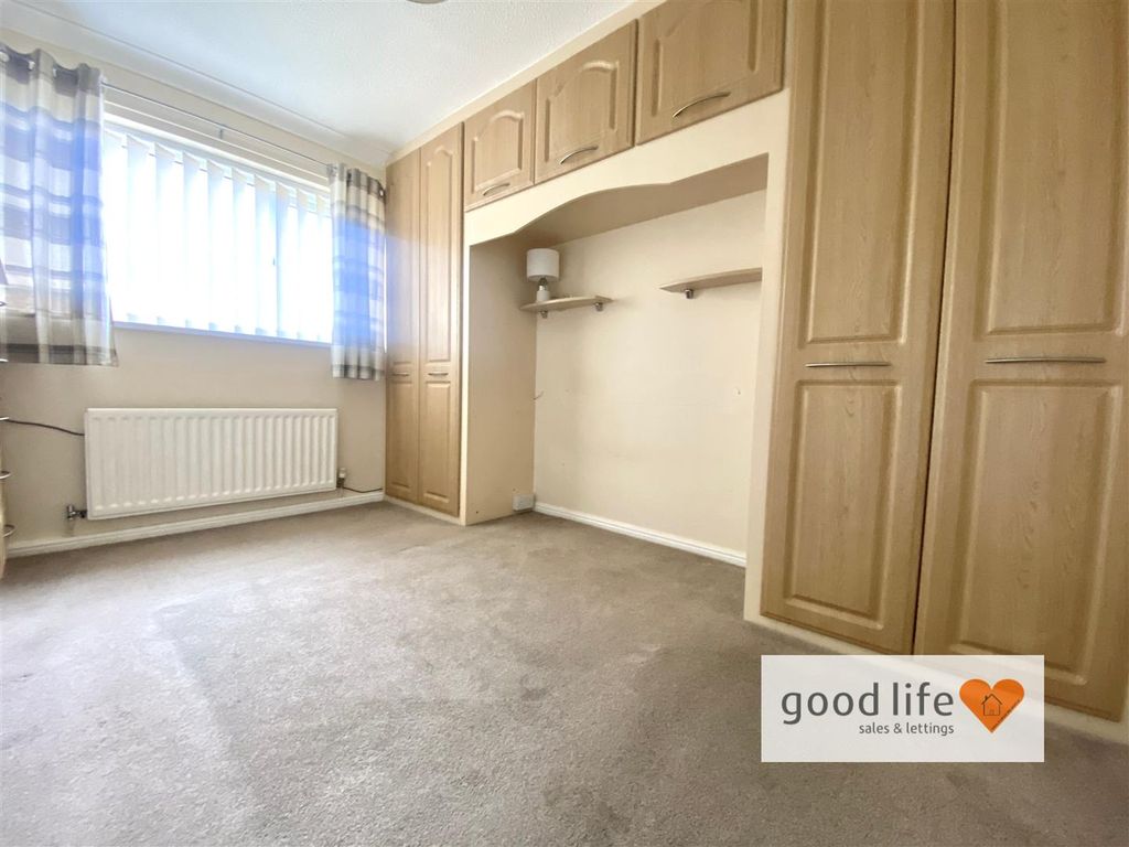 Property photo 2 of 13 20251020_102739886_Ios17Gorstonway.Jpg