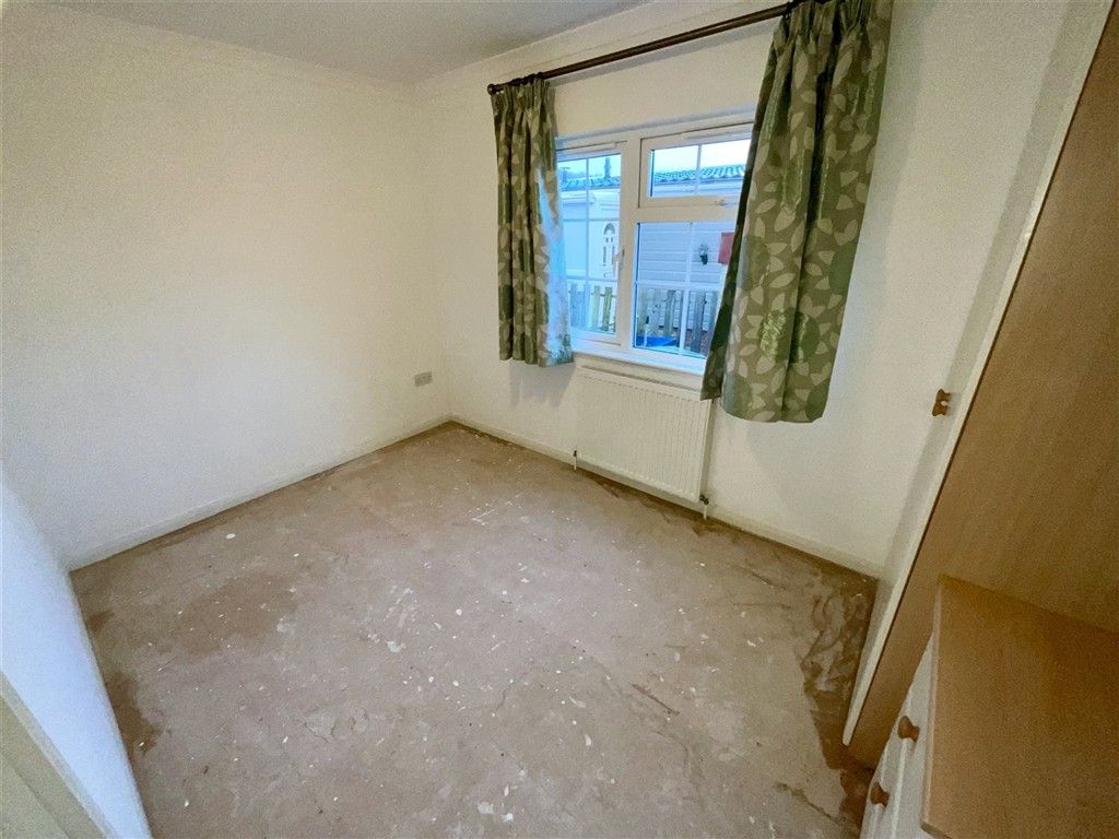 Property photo 3 of 6 Bedroom 1