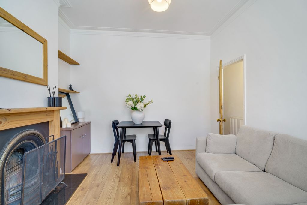 Property photo 3 of 19 Photo 2