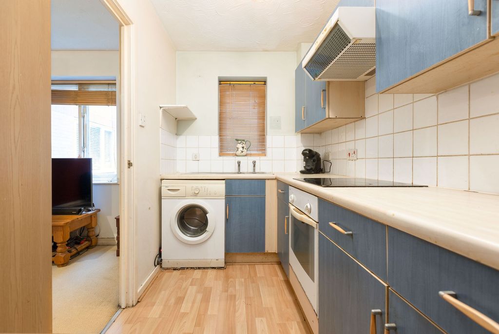 Property photo 3 of 9