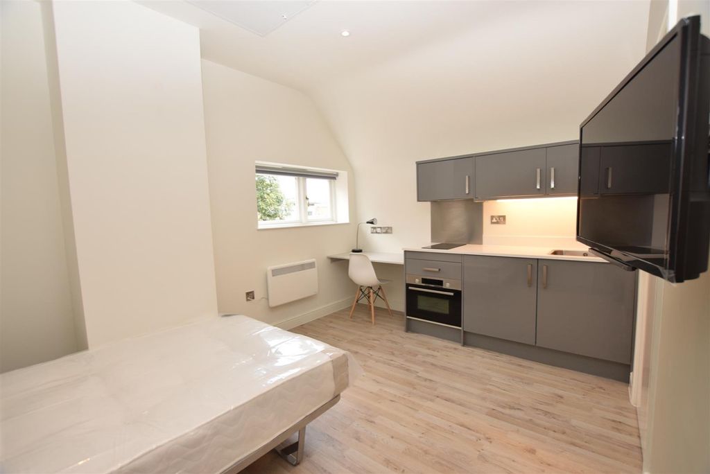 Property photo 2 of 6 2830473