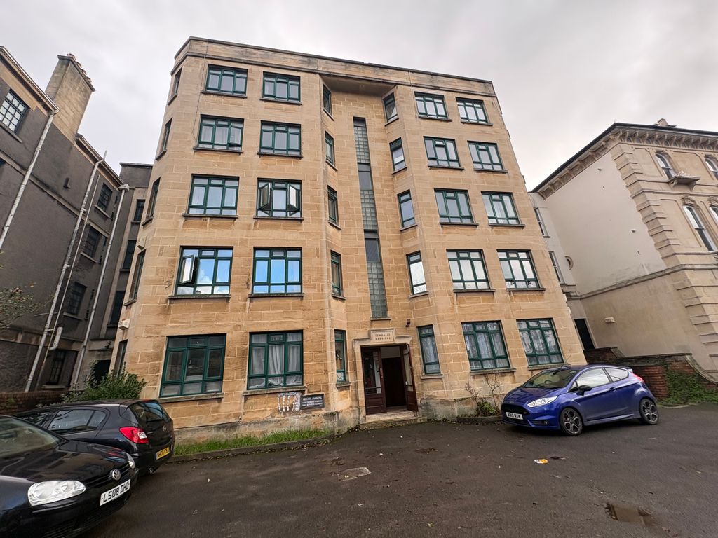 Property photo 3 of 9